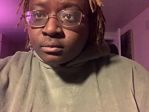 Snapshot of BigKittyRaven chatting on 02-05-25, 04:16 BigKittyRaven online show from 02-05-25, 04:16