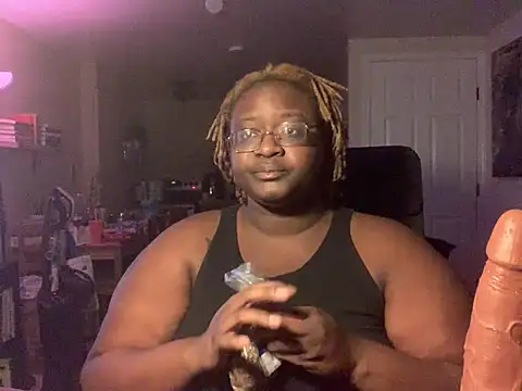 Snapshot of BigKittyRaven chatting on 02-07-25, 04:37 BigKittyRaven online show from 02-07-25, 04:37