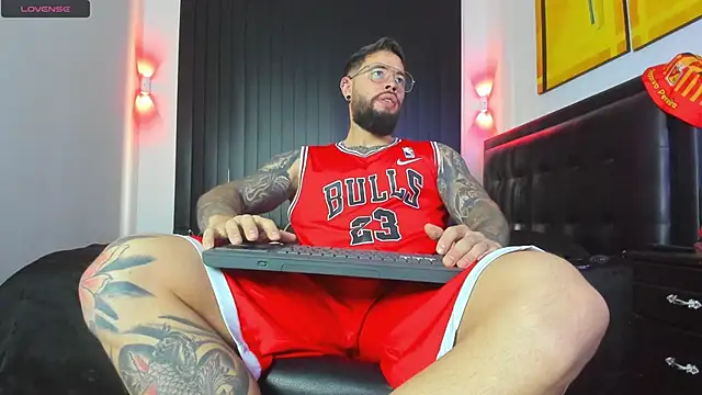 connor santtos online show from 03-08-25, 03:13