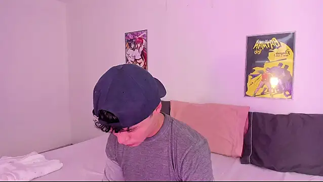 Snapshot of crushnier chatting on 12-12-24, 05:04 crushnier online show from 12-12-24, 05:04