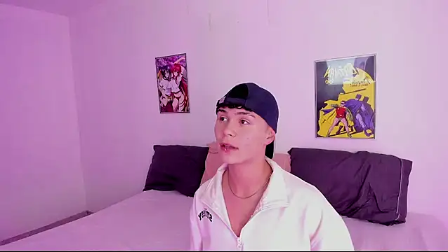 Snapshot of crushnier chatting on 01-14-25, 12:14 crushnier online show from 01-14-25, 12:14