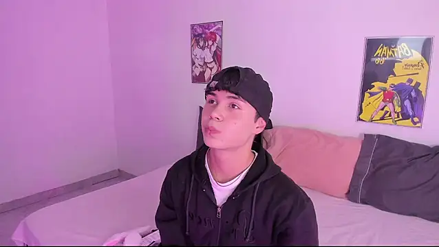 Snapshot of crushnier chatting on 02-13-25, 05:33 crushnier online show from 02-13-25, 05:33