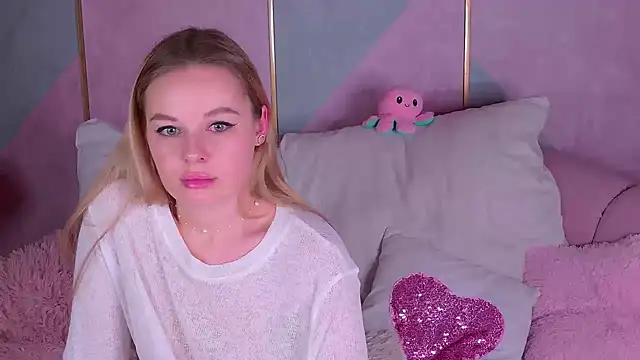 BeatriceEsmont online show from 01-29-25, 01:05