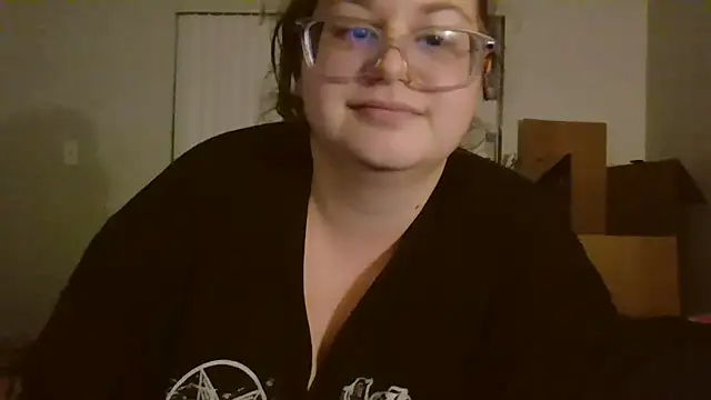 Snapshot of HoneyBear19 chatting on 12-08-24, 08:20 HoneyBear19 online show from 12-08-24, 08:20