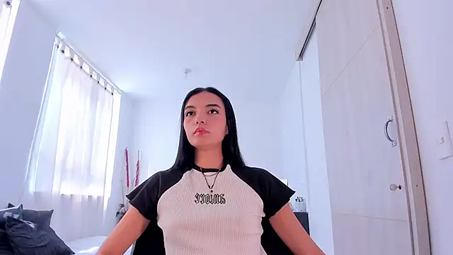 AnabelWolf online show from 01-16-25, 08:03