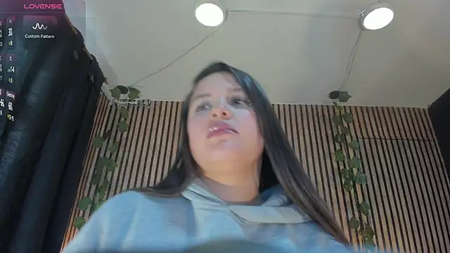 Victoria Ponce1 online show from 03-11-25, 09:04