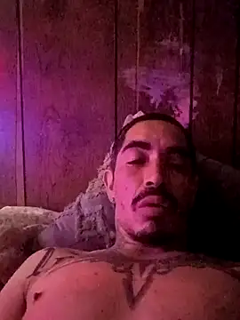 Snapshot of realoneNocap chatting on 11-13-25, 06:01 realoneNocap online show from 11-13-25, 06:01