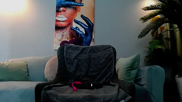 EvySmithXXX online show from 12-22-25, 05:15