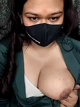 Snapshot of Mayuri77 chatting on 01-14-25, 04:50 Mayuri77 online show from 01-14-25, 04:50