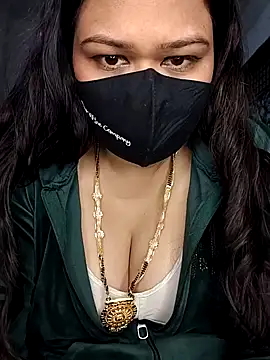 Snapshot of Mayuri77 chatting on 01-15-25, 04:04 Mayuri77 online show from 01-15-25, 04:04