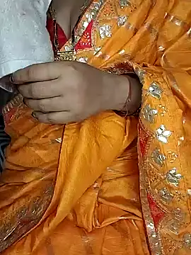 Snapshot of Mayuri77 chatting on 01-15-25, 04:32 Mayuri77 online show from 01-15-25, 04:32