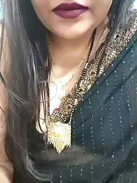 Snapshot of Mayuri77 chatting on 02-09-25, 06:01 Mayuri77 online show from 02-09-25, 06:01