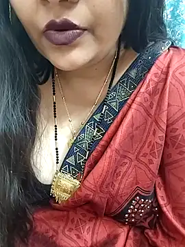 Snapshot of Mayuri77 chatting on 02-13-25, 12:32 Mayuri77 online show from 02-13-25, 12:32