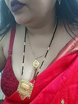 Snapshot of Mayuri77 chatting on 02-14-25, 07:54 Mayuri77 online show from 02-14-25, 07:54