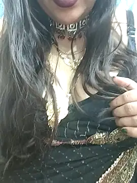 Snapshot of Mayuri77 chatting on 03-22-25, 07:42 Mayuri77 online show from 03-22-25, 07:42