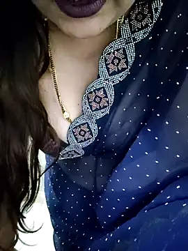 Snapshot of Mayuri77 chatting on 10-25-25, 08:55 Mayuri77 online show from 10-25-25, 08:55