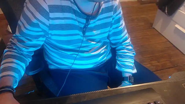 mancreeed online show from 01-15-26, 11:08