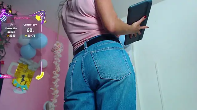 Snapshot of GeorginaBianco chatting on 09-24-25, 12:08 GeorginaBianco online show from 09-24-25, 12:08