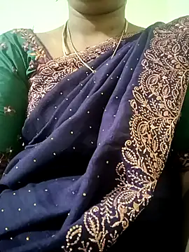 Snapshot of Cute-chinny chatting on 12-31-24, 10:56 Cute-chinny online show from 12-31-24, 10:56