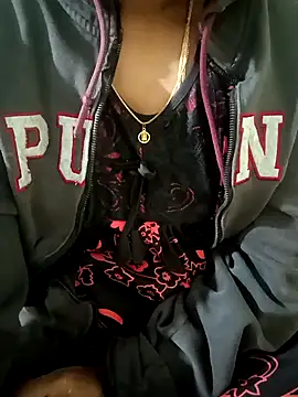 Snapshot of Cute-chinny chatting on 01-02-25, 01:27 Cute-chinny online show from 01-02-25, 01:27