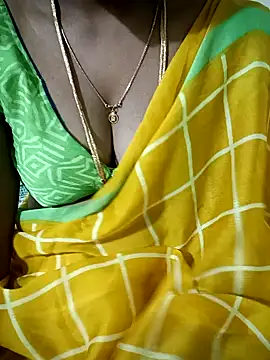 Snapshot of Cute-chinny chatting on 01-14-25, 03:26 Cute-chinny online show from 01-14-25, 03:26