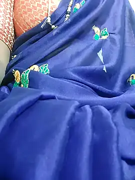 Snapshot of Cute-chinny chatting on 01-20-25, 06:53 Cute-chinny online show from 01-20-25, 06:53