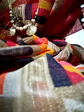 Snapshot of Cute-chinny chatting on 02-05-25, 12:42 Cute-chinny online show from 02-05-25, 12:42