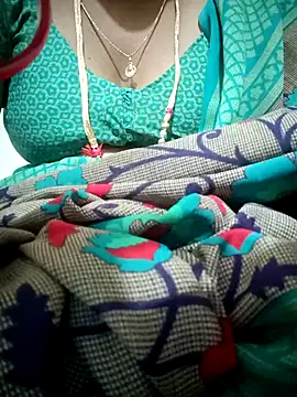 Snapshot of Cute-chinny chatting on 09-22-25, 01:13 Cute-chinny online show from 09-22-25, 01:13