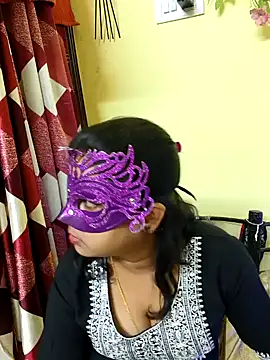 Snapshot of Cute-manisha chatting on 02-05-25, 04:36 Cute-manisha online show from 02-05-25, 04:36