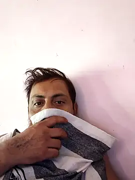 Snapshot of Cute-manisha chatting on 02-21-25, 03:01 Cute-manisha online show from 02-21-25, 03:01