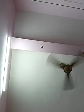 Snapshot of Cute-manisha chatting on 03-11-25, 12:39 Cute-manisha online show from 03-11-25, 12:39