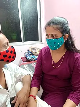 Snapshot of Cute-manisha chatting on 03-19-25, 03:40 Cute-manisha online show from 03-19-25, 03:40