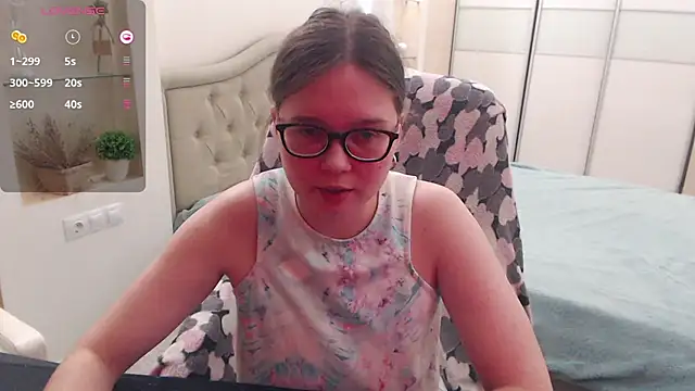 Cutie Emily online show from 10-26-25, 03:07