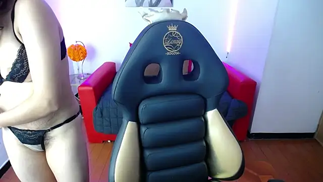 Lili Gomez  online show from 01-21-25, 12:39