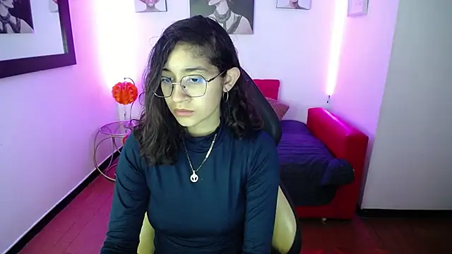 Lili Gomez  online show from 01-23-25, 12:19