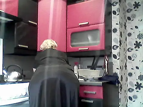 Lisa Suzie online show from 11-18-25, 11:14