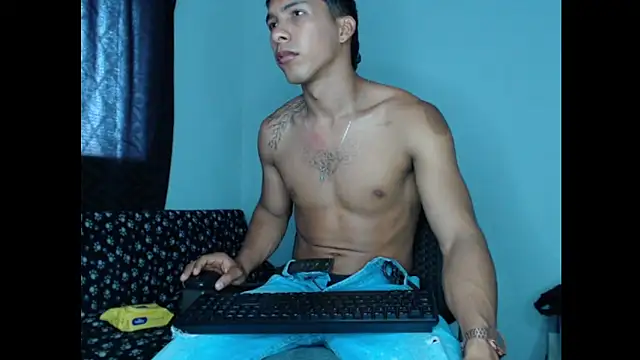 maximo vega newv online show from 12-13-24, 03:21