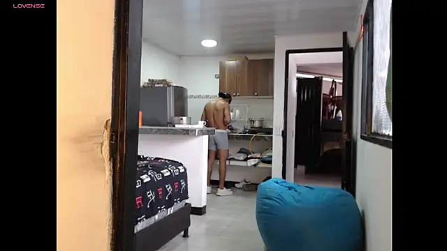 maximo vega newv online show from 12-23-24, 03:33