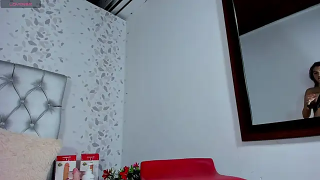 Snapshot of candymery chatting on 01-28-25, 10:12 candymery online show from 01-28-25, 10:12