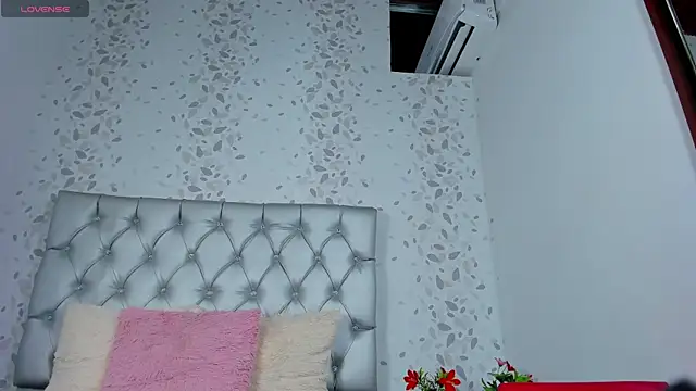 Snapshot of candymery chatting on 02-17-25, 07:10 candymery online show from 02-17-25, 07:10