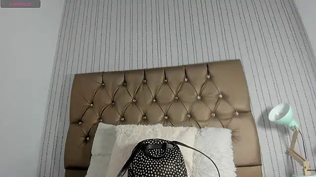 Snapshot of candymery chatting on 10-14-25, 07:14 candymery online show from 10-14-25, 07:14