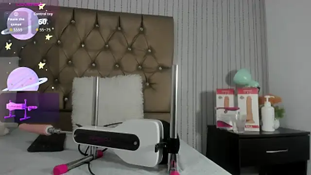 Snapshot of candymery chatting on 10-15-25, 08:09 candymery online show from 10-15-25, 08:09
