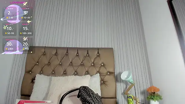 Snapshot of candymery chatting on 10-20-25, 07:14 candymery online show from 10-20-25, 07:14