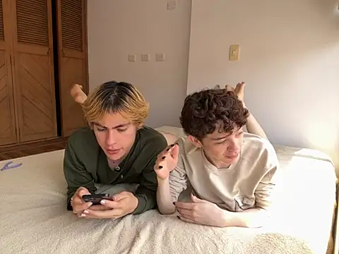 mapleg online show from 09-21-25, 03:57