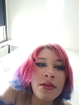 Snapshot of LadyhNigth chatting on 10-21-25, 08:31 LadyhNigth online show from 10-21-25, 08:31