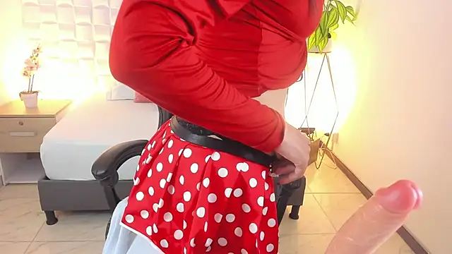 stephanya  online show from 01-04-25, 02:14