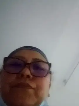 Snapshot of Darly_Gomez chatting on 12-31-24, 12:43 Darly Gomez online show from 12-31-24, 12:43