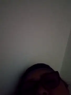 Snapshot of Darly_Gomez chatting on 03-08-25, 08:46 Darly Gomez online show from 03-08-25, 08:46