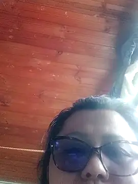 Snapshot of Darly_Gomez chatting on 03-22-25, 08:37 Darly Gomez online show from 03-22-25, 08:37