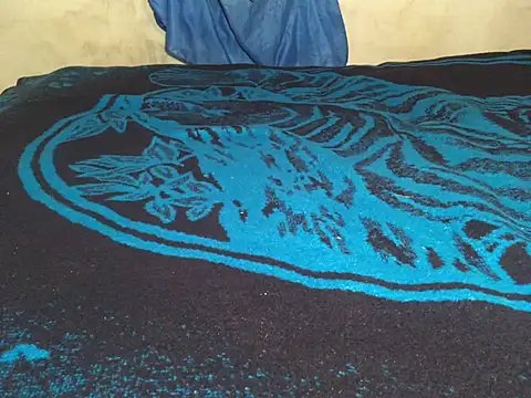 manuamador online show from 02-25-25, 03:42